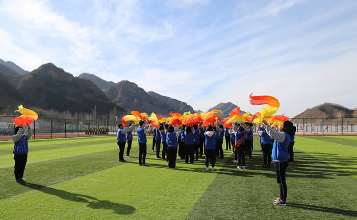 大课间展示之《变色扇》