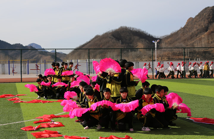 大课间展示《扇子舞》