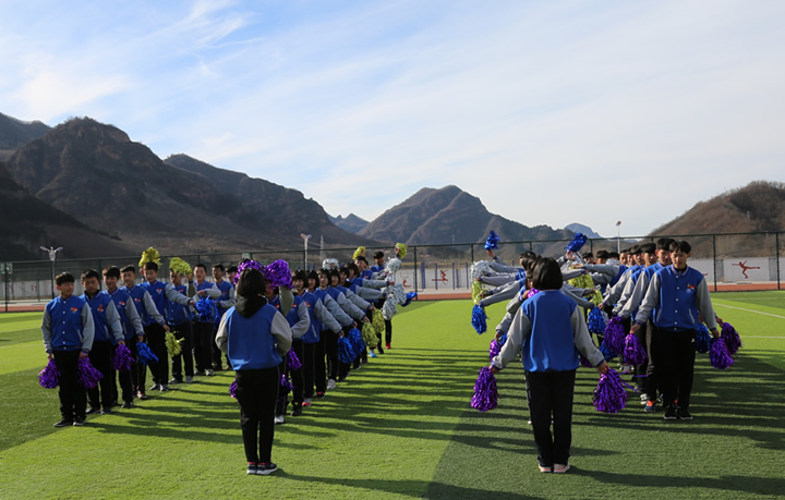 大课间展示《健美操》表演