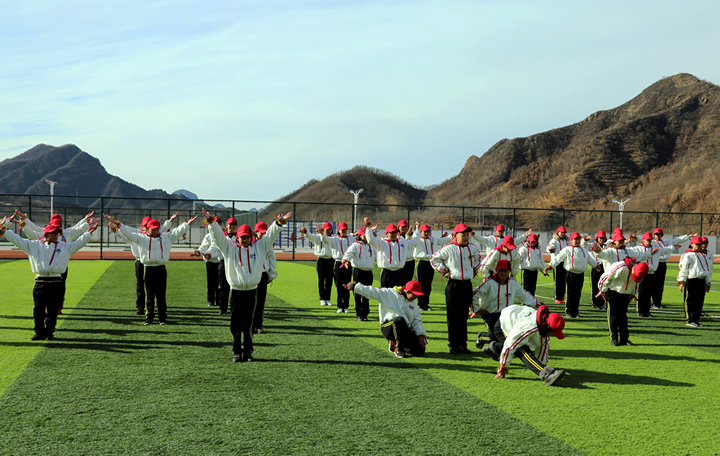 大课间展示《健身操》