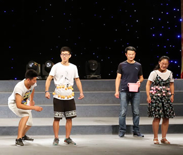 互动游戏：《公鸡下蛋》