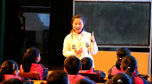 刘维丽:《韵读成语》《成语笑话》(四年级)