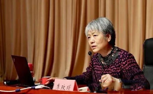 李玫瑾:人性的教育比智力教育更重要 李玫瑾:人性的教育比智力教育更重要