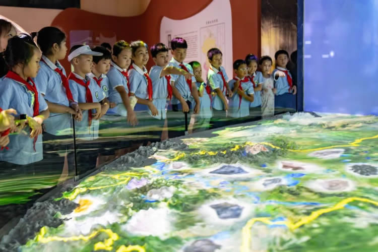 2024年度中国基础教育十大关键词 第 9 张