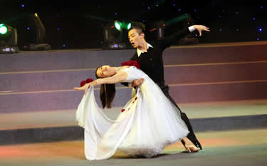 舞蹈：《舞动心弦》