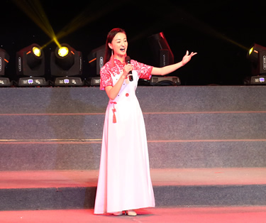 歌曲：《故乡是北京》