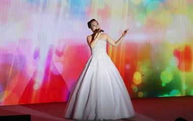 独唱:《玛依拉变奏曲》