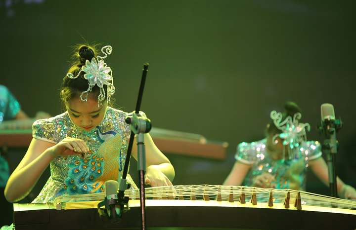 古筝合奏：《战台风》