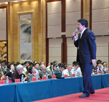 张志勇厅长报告展风采