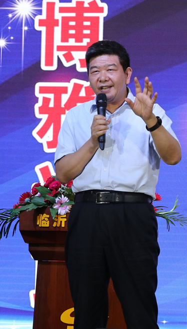 张志勇在“家校和融”推进会议上做专题报告 张志勇在“家校和融”推进会议上做专题报告